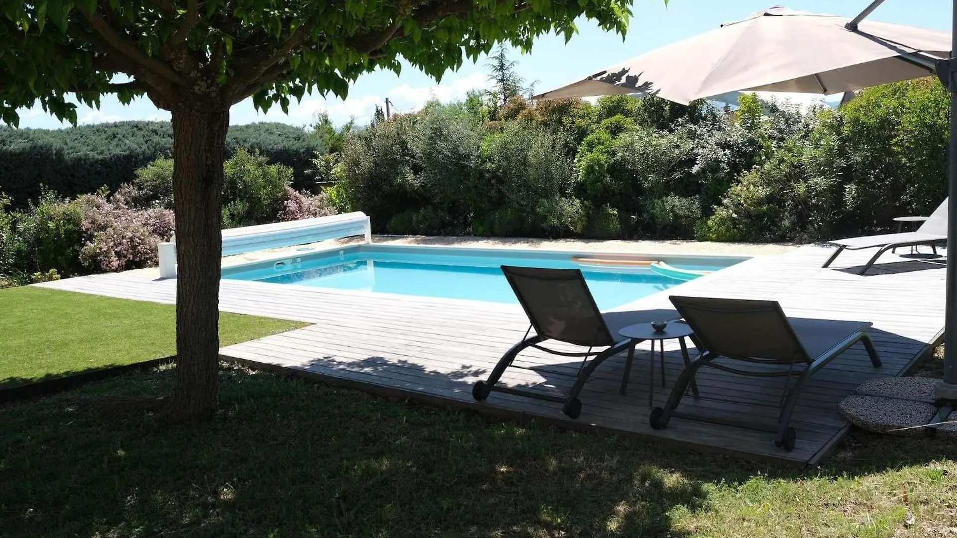 Air-Conditioned House In The Luberon With Heated Swimming Pool In Saint Saturnin Les Apt - 8 People. 0*, Saint-Saturnin-les-Apt